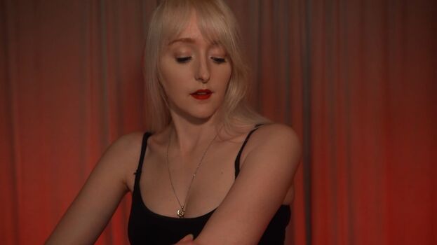Full leaked Laura lemurex private photo