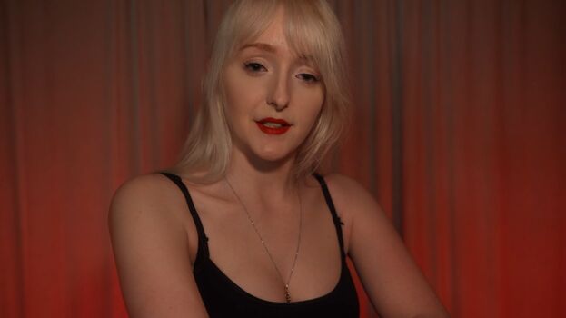 Full leaked Laura lemurex private photo