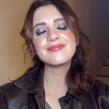 Full leaked Laura marano private photo