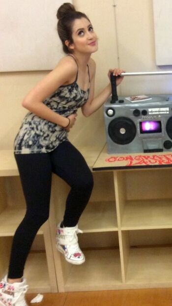 Full leaked Laura marano private photo