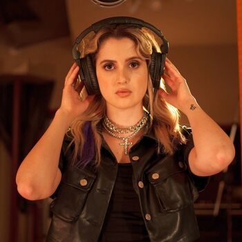 Full leaked Laura marano private photo