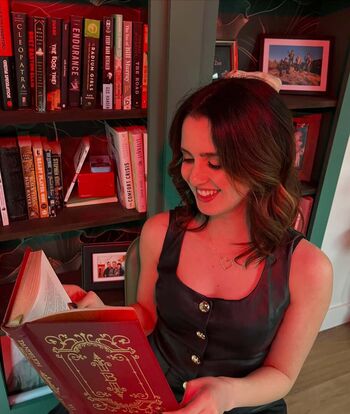 Full leaked Laura marano private photo