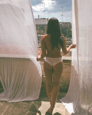 Full leaked Laura mitchell private photo