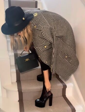 Full leaked Laura whitmore private photo