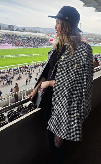 Full leaked Laura whitmore private photo