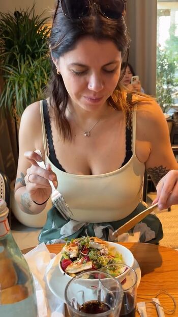 Full leaked Laura page private photo