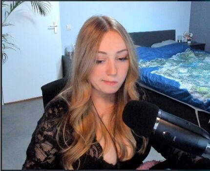 Full leaked Lauraa private photo
