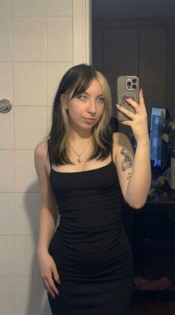 Full leaked Lauradoce private photo