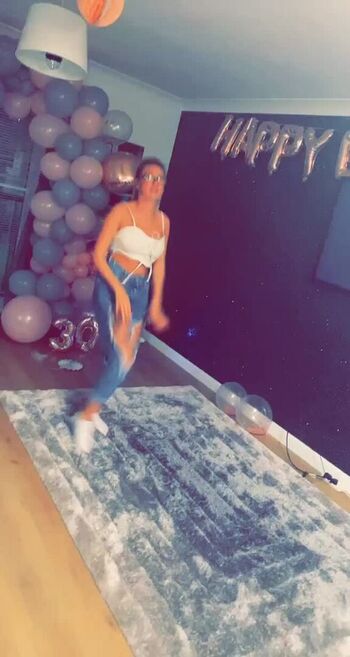 Full leaked Laurajmclean page private photo