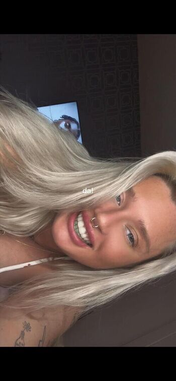 Full leaked Laurajmclean private photo