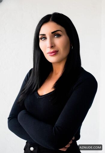 Full leaked Lauraloomer private photo