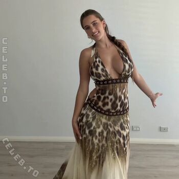 Full leaked Lauramjj page private photo