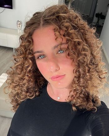 Full leaked Lauramjj page private photo