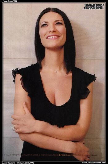Full leaked Laurapausini private photo
