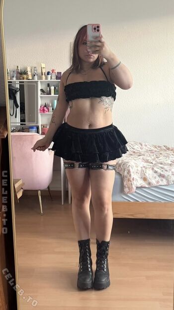 Full leaked Laurassoberlife private photo