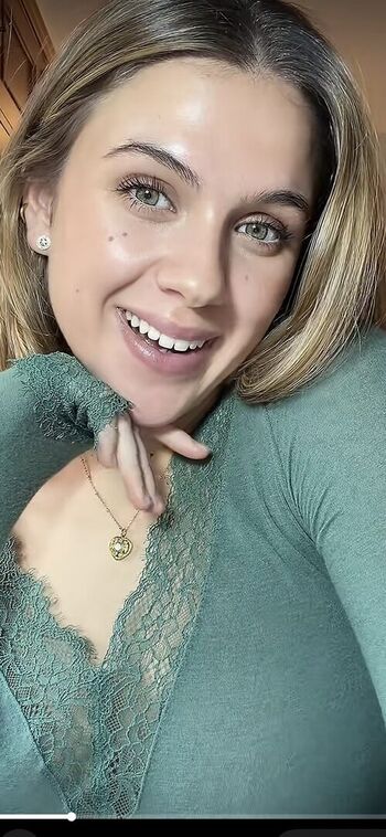 Full leaked Laurazurron private photo