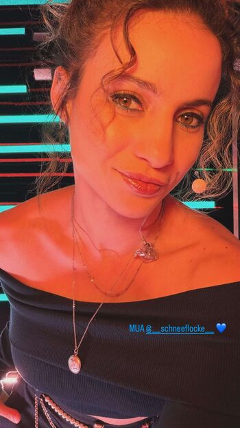 Full leaked Laure valee page private photo