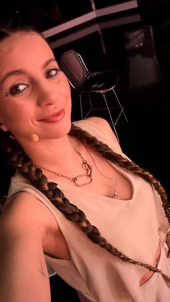 Full leaked Laure valee page private photo
