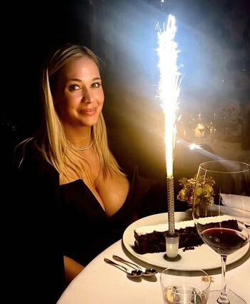 Full leaked Lauren compton private photo