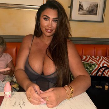 Full leaked Lauren goodger private photo