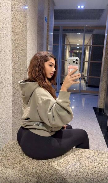 Full leaked Laurgmzz private photo