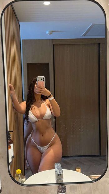 Full leaked Laurgmzz private photo