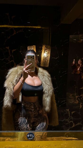 Full leaked Laurgmzz private photo