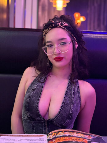 Full leaked Lavender lilies private photo