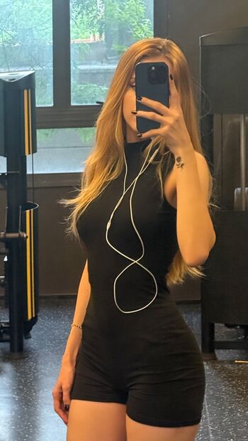 Full leaked Lavifiorio page private photo