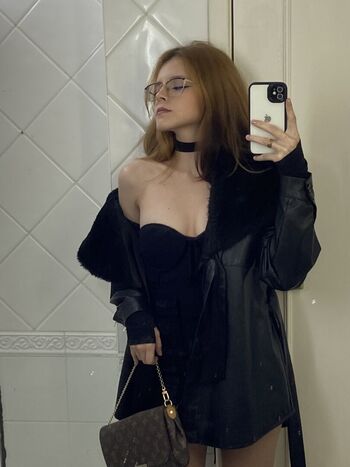 Full leaked Lavifiorio private photo