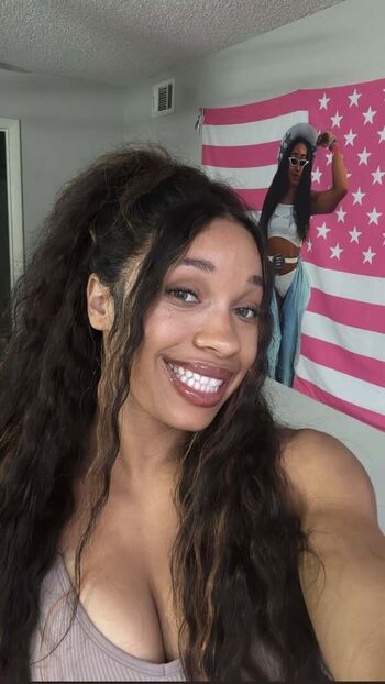 Full leaked Layla diggs private photo