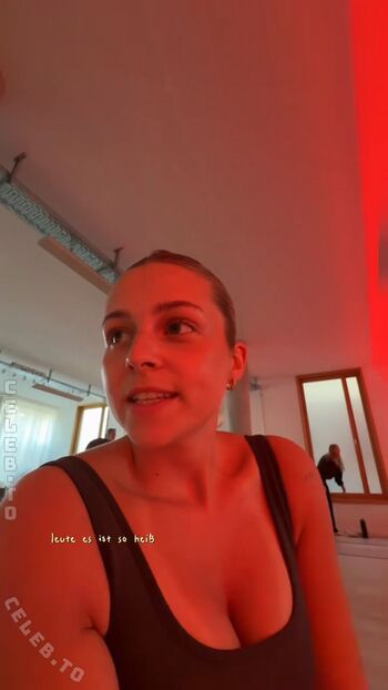 Full leaked Lea breuer private photo