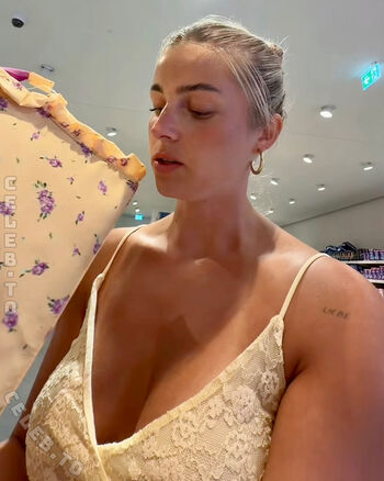 Full leaked Lea breuer page private photo