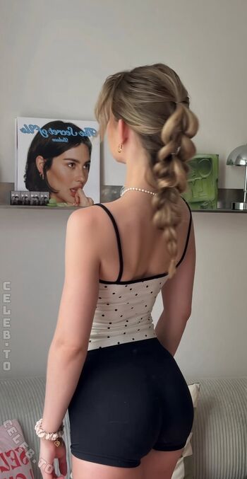 Full leaked Lea peach page private photo