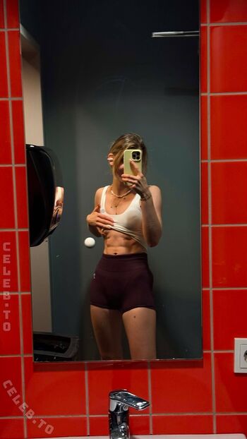 Full leaked Lea peach private photo