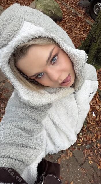 Full leaked Lea peach private photo