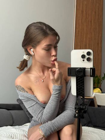 Full leaked Lea winds private photo