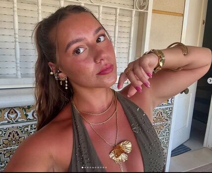 Full leaked Leah davies private photo