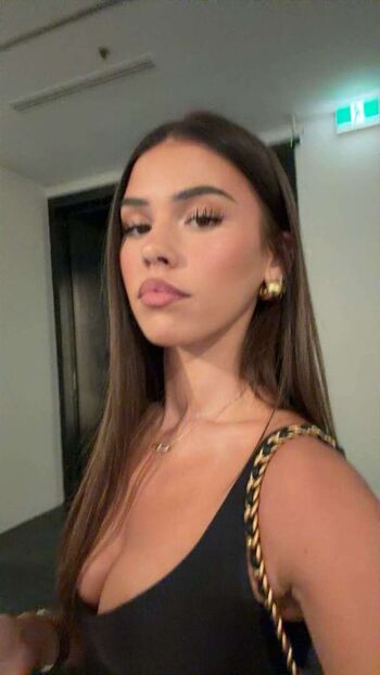 Full leaked Leah halton page private photo