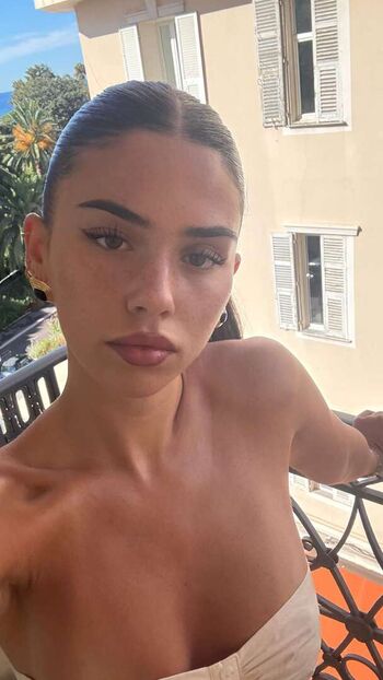 Full leaked Leah halton page private photo