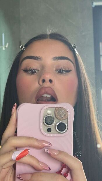 Full leaked Leah halton page private photo