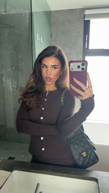 Full leaked Leah halton private photo
