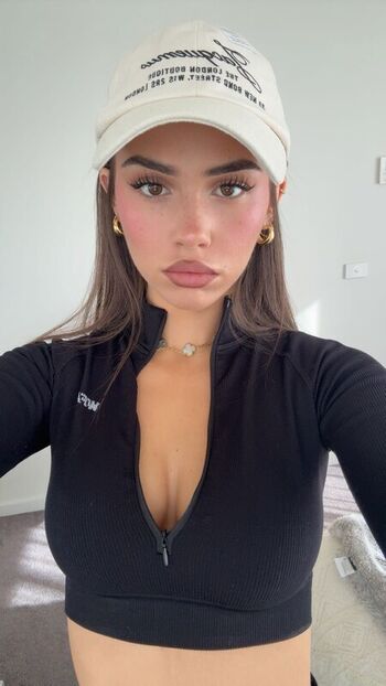 Full leaked Leah halton page private photo