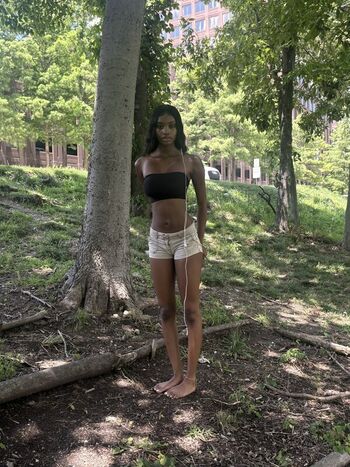 Full leaked Leahhalton private photo