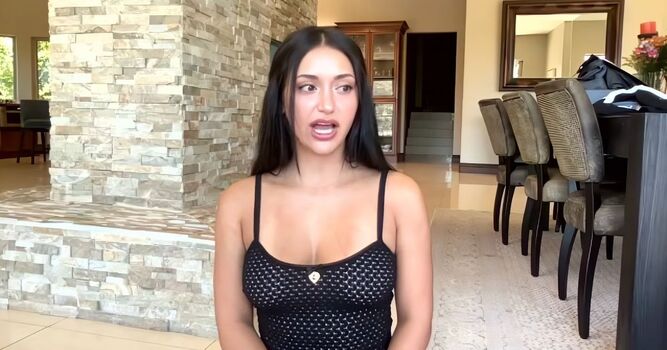 Full leaked Leahkateb private photo
