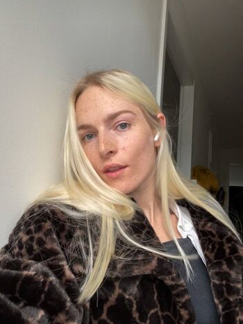 Full leaked Leahlaqueen private photo