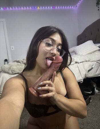 Full leaked Leahsky private photo