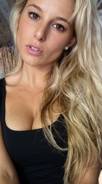 Full leaked Leaxcam private photo