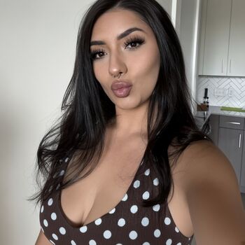 Full leaked Leeeenaq private photo