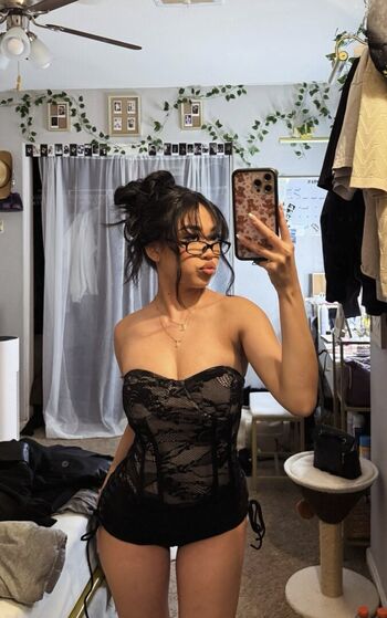 Full leaked Leela tran private photo